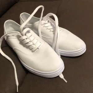 Universal Thread Textile Sneakers